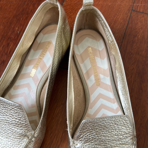 Nicholas Kirkwood Beya Gold Mule Flats - Picture 3 of 6